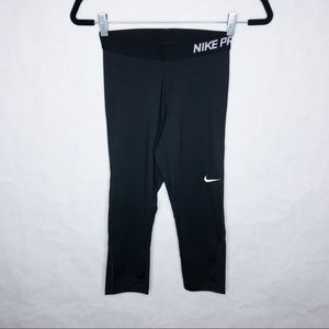 Nike Pro Black Crops Capri Leggings Workout Tights